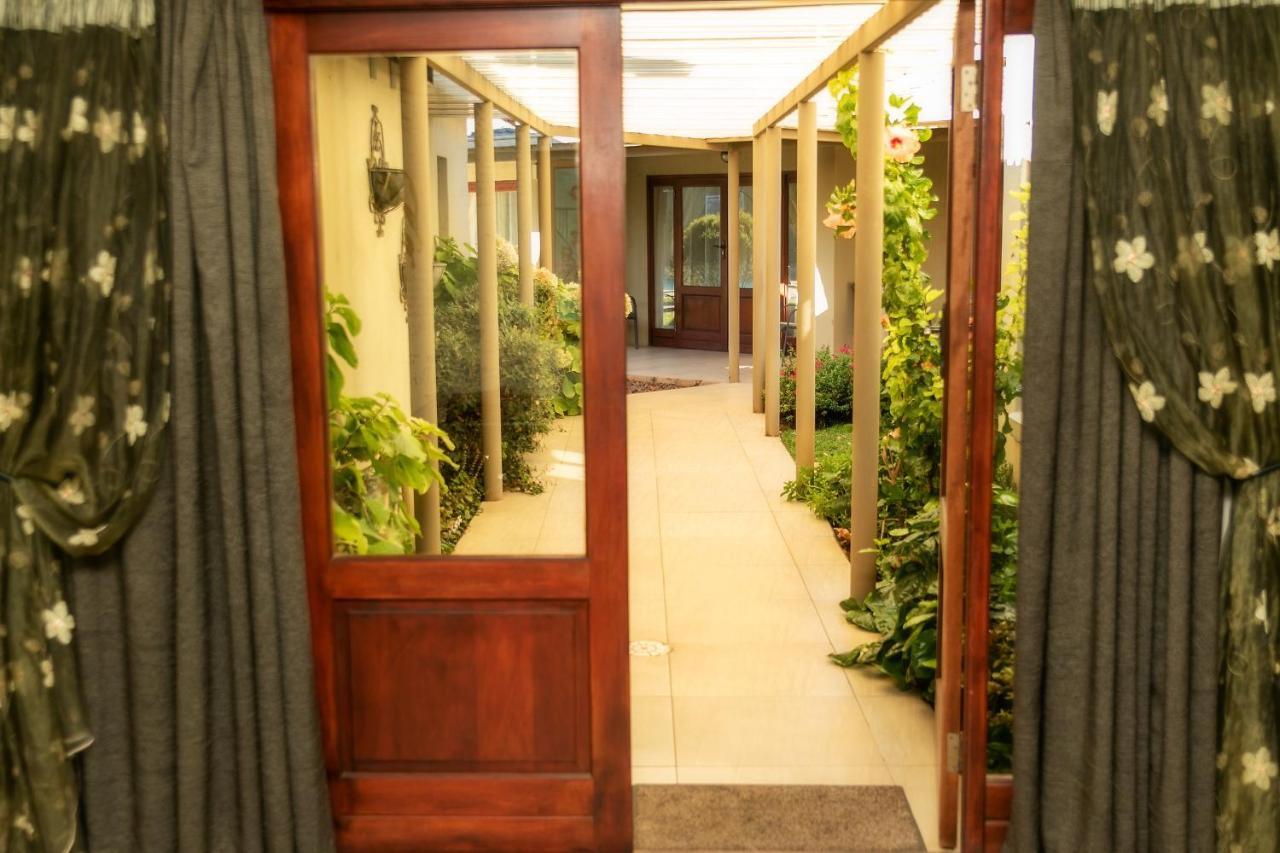 Mondior Manor Guest House 킴벌리 외부 사진